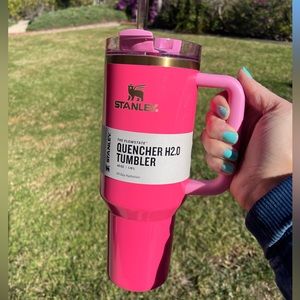 Stanley Pink Parade - brand new in original box - perfect 💖